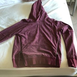 Lululemon Sweatshirt with hood and zippers